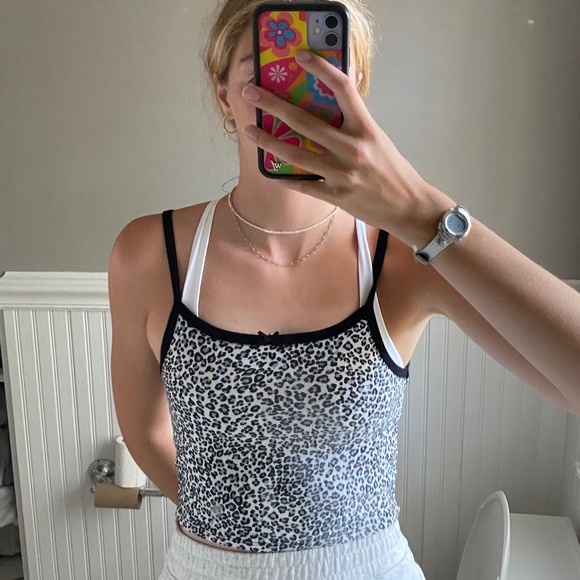 Brandy Melville tank top - Picture 3 of 3